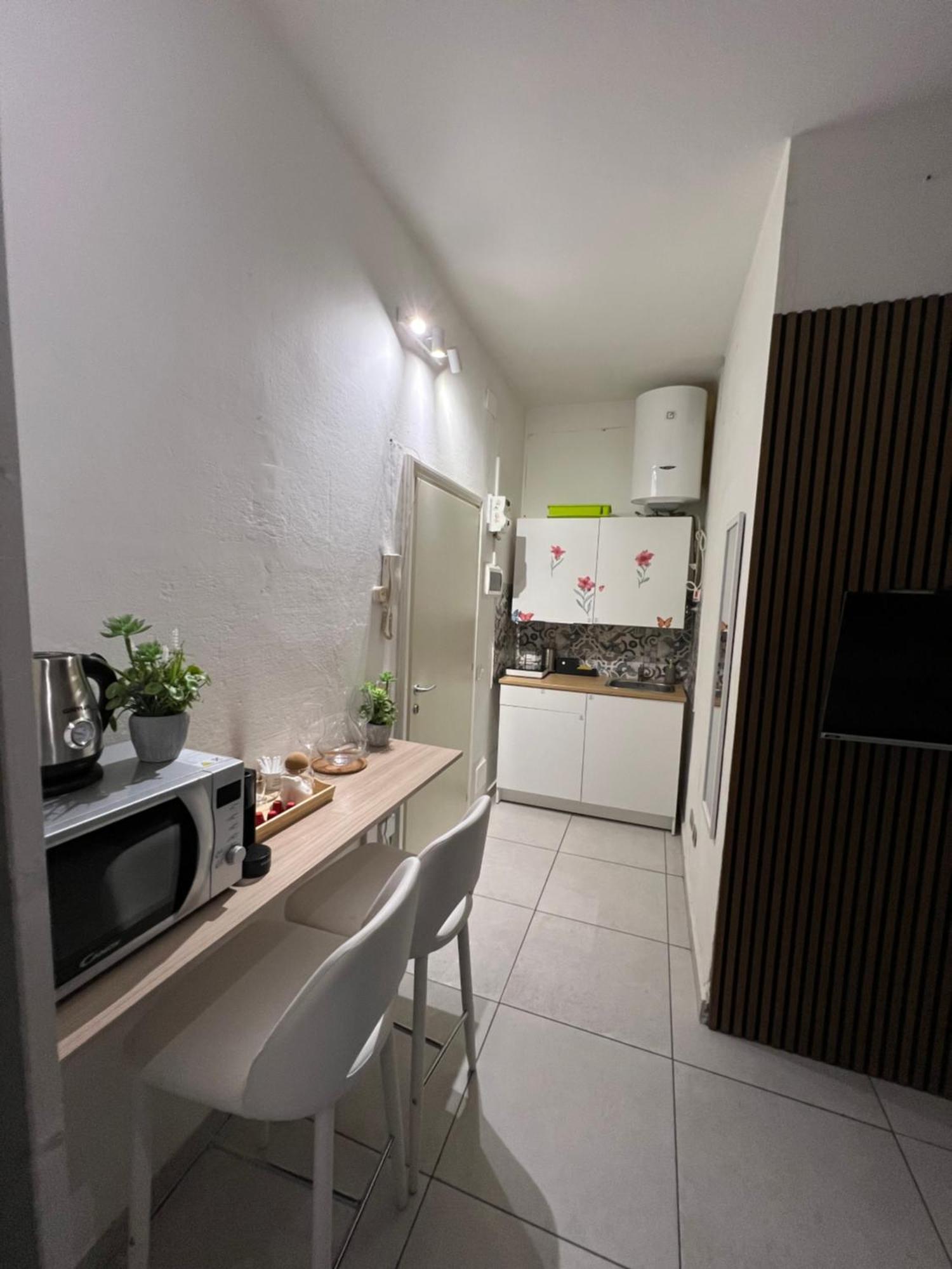 Tiny & Cosy Studio Flat In Como Exterior photo